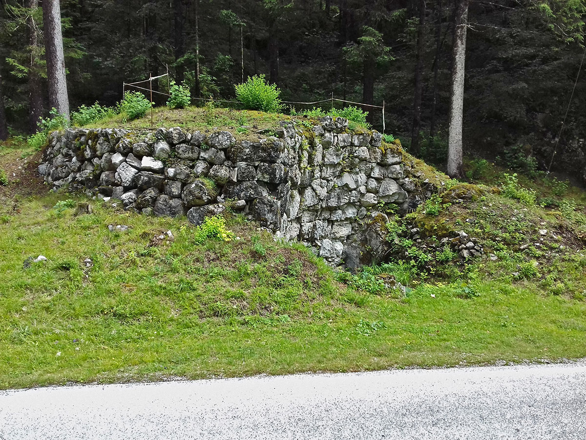 Mezzavalle (Half Valley) Lime kiln