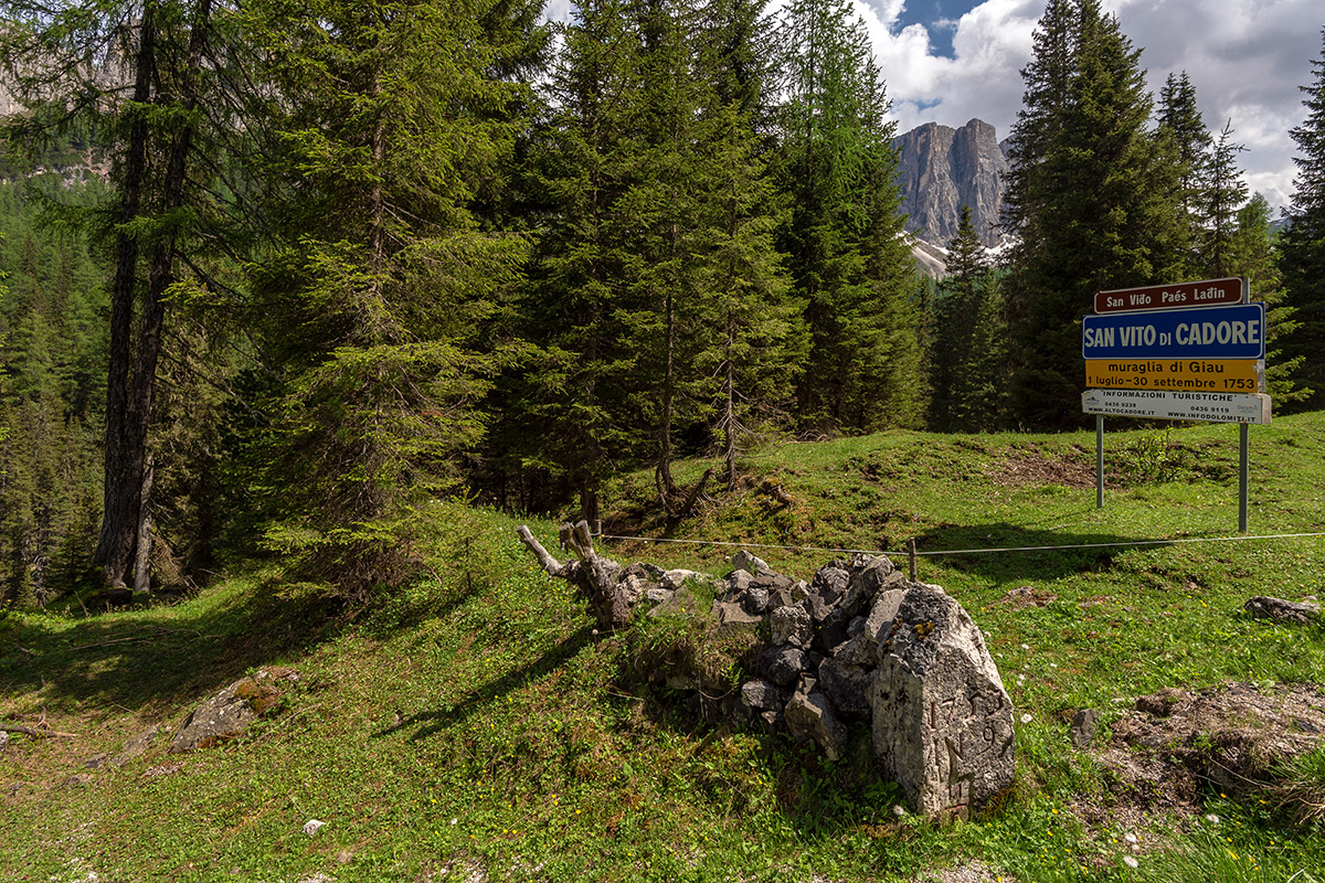 Die Grenzfelsen und die Mauer von Giau (foto von Giacomo De Donà)