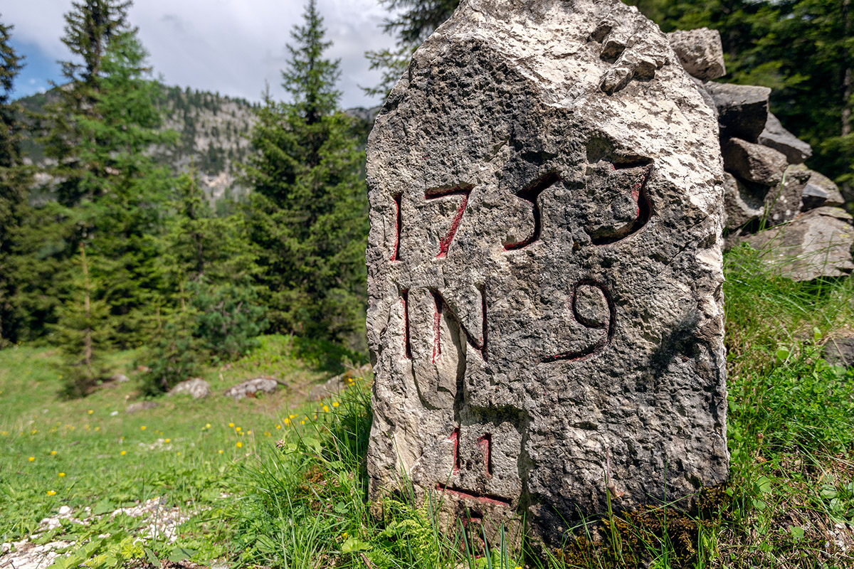 Boundary stone from the Venetian period (photo by Giacomo De Donà)